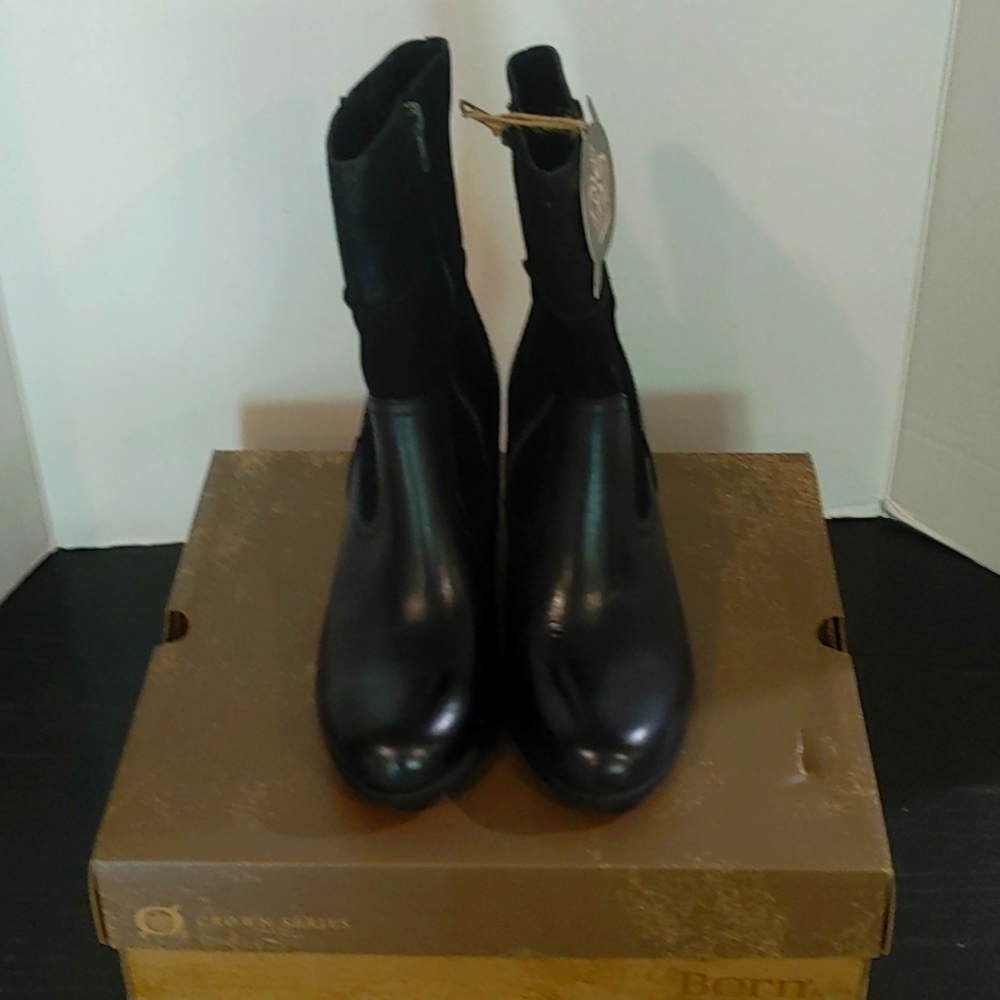 Born "Hayley" Boot